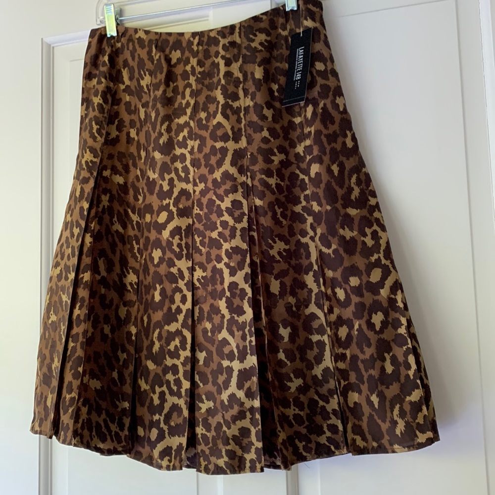 Lafayette 148 pleated silk skirt. NWT. Fully lined. Leopard print. Beautiful.